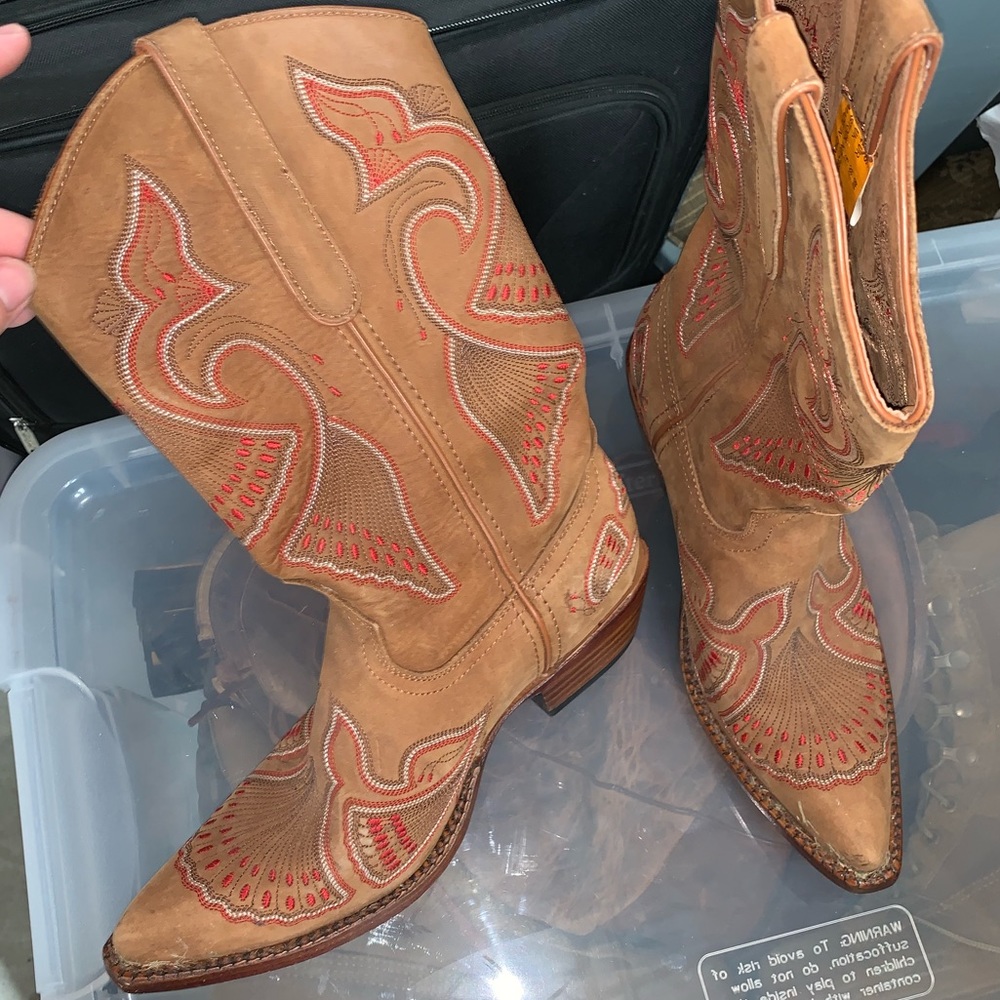 Road Wolf Western Boots